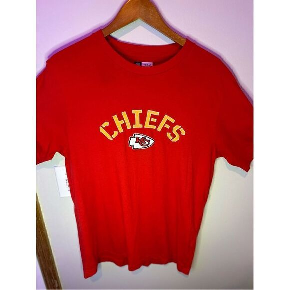 NFL Kansas City Chiefs T-shirt Men’s Large Red Spell-out Stitched Embroidered - Picture 1 of 7